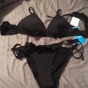 Black ruffle bikini